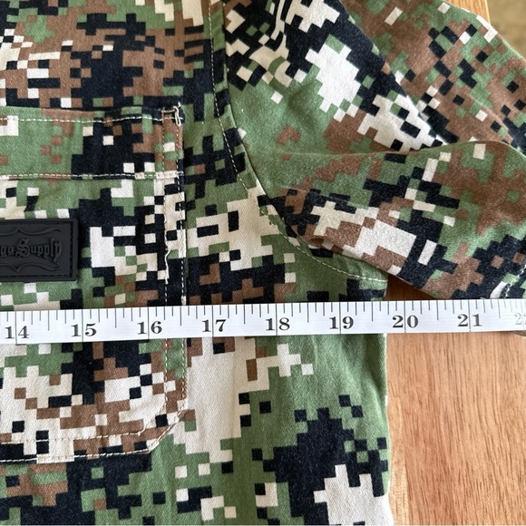 Dogg Supply By Snoop Dogg Mens Small Digital Camo Short Sleeve Button Up Shirt - Picture 8 of 9